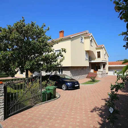 Apartment Dekorti Zadar