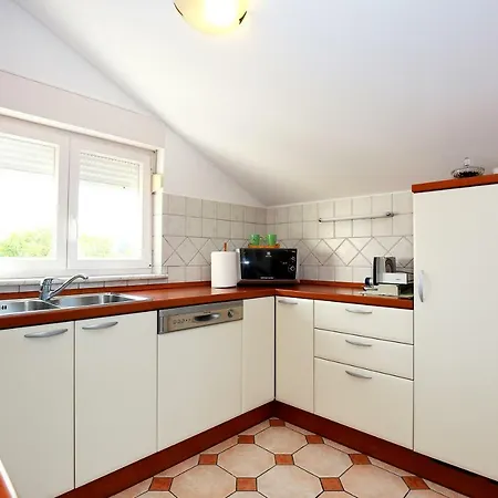 Apartment Dekorti