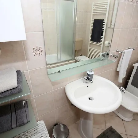 Dekorti Apartment