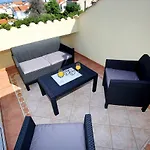 Appartamento Dekorti Zara